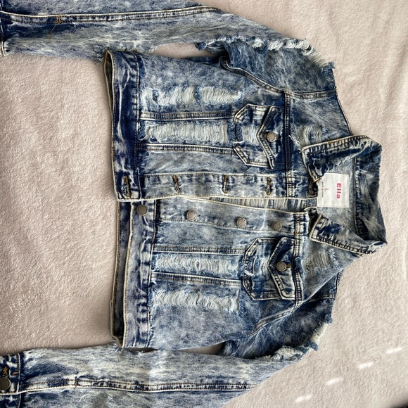 Jean jacket - Picture 1 of 3